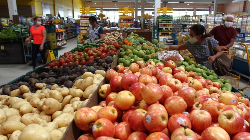 Tubérculos, raízes e legumes tiveram as maiores inflações no acumulado dos últimos 12 meses