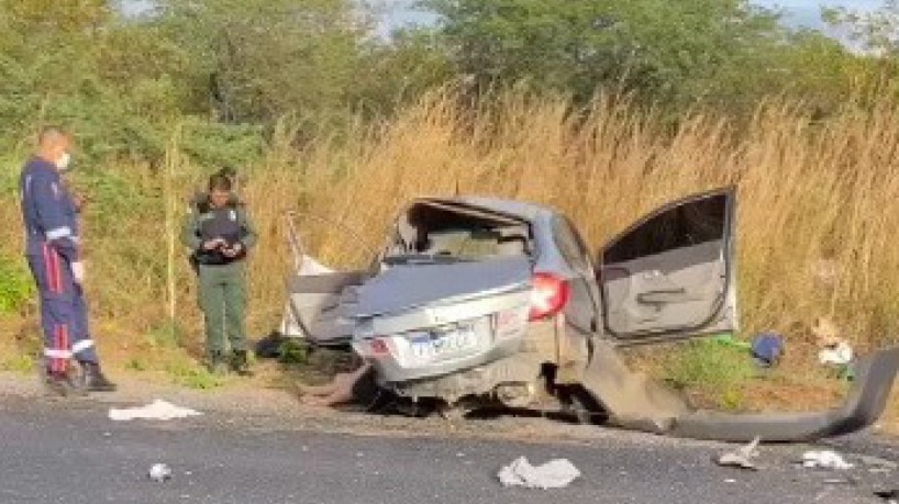 Acidente deixou pelo menos quatro mortos em Tamboril (foto: Reprodução/vídeo)