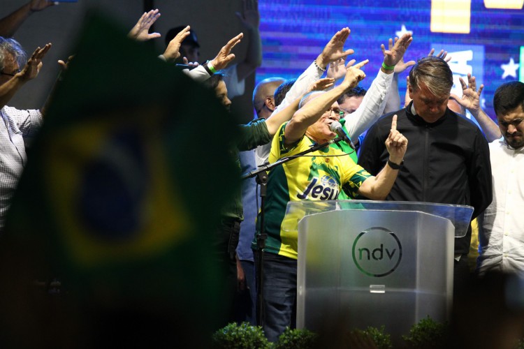 Bolsonaro participa do evento Marcha para Jesus, na praia de Iracema, em Fortaleza