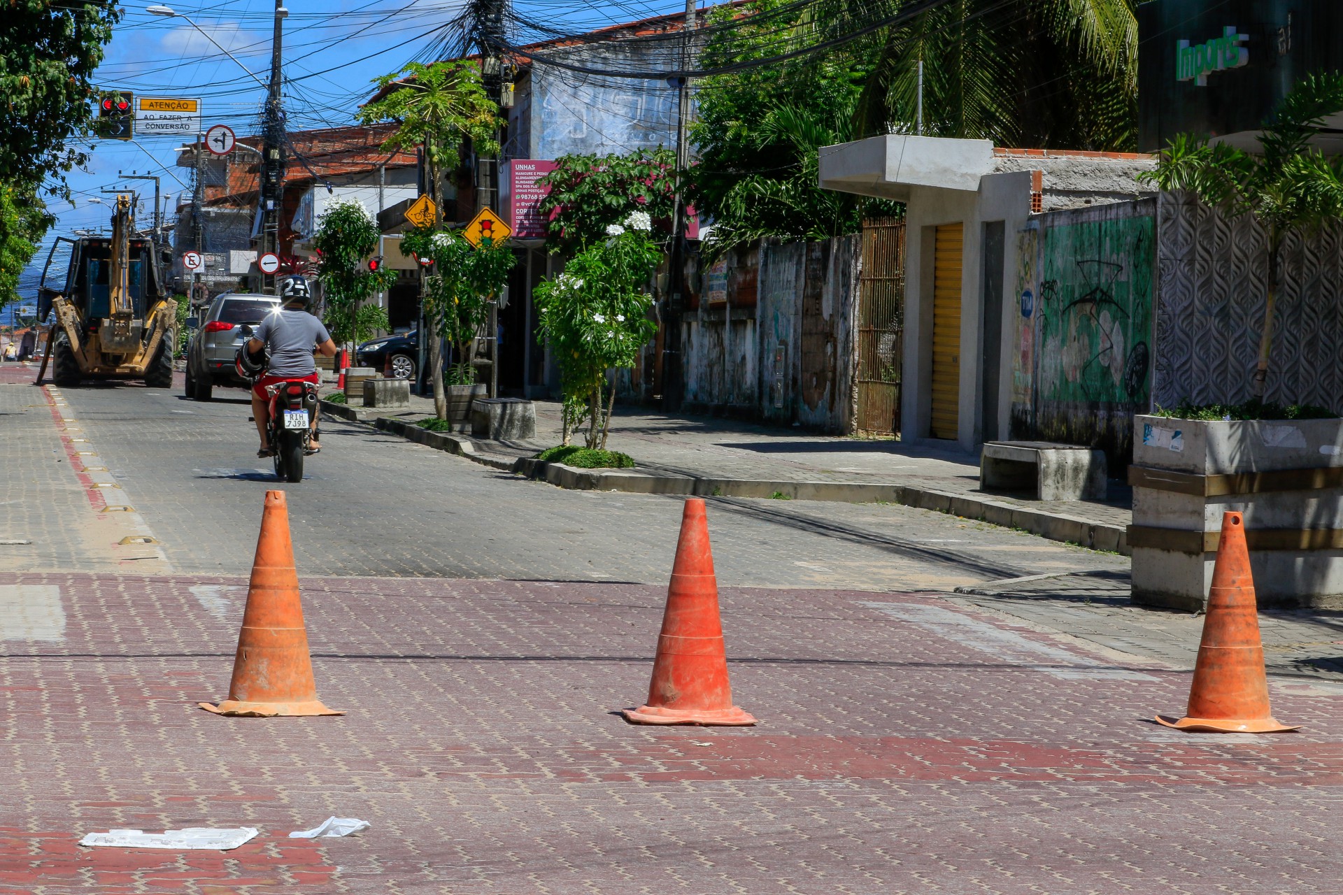 ￼ RUA Maria Julia, no Bom Jardim, recebeu pavimentação de piso intertravado (Foto: Thais Mesquita)