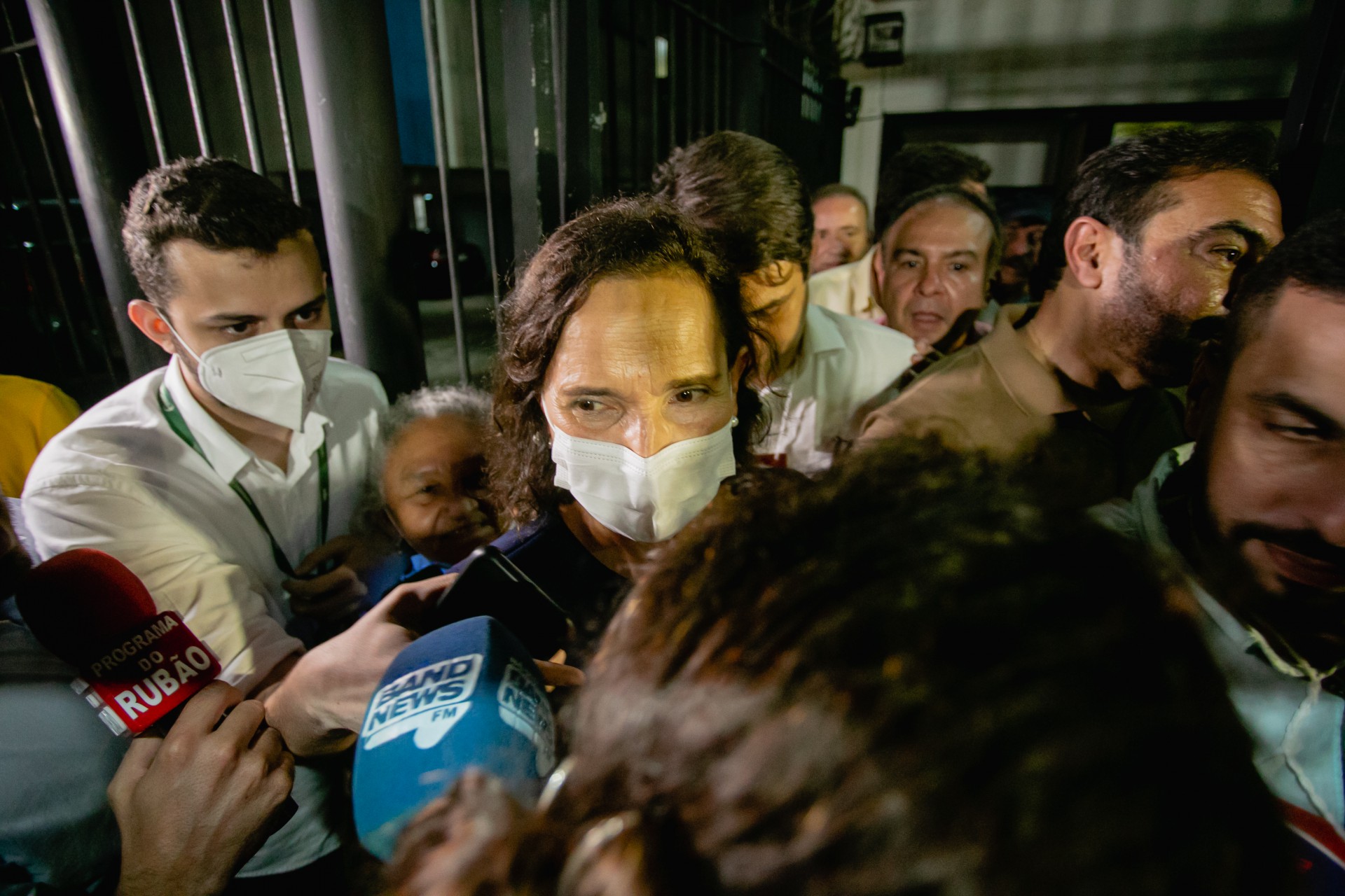 FORTALEZA, CE, BRASIL, 18-07.2022: Izolda Cela, Governadora do Ceara. Sede do PDT, se reuniram para decidir novo candidato para governo do estado, escolheram Roberto Claudio como candidato. em epoca de COVID-19. (Foto:Aurelio Alves/ Jornal O POVO) (Foto: Aurelio Alves)