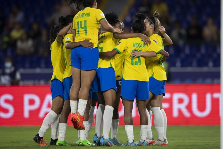 Brasil venceu o Paraguai em jogo decisivo da Copa América Feminina e está confirmado na final da competição. 