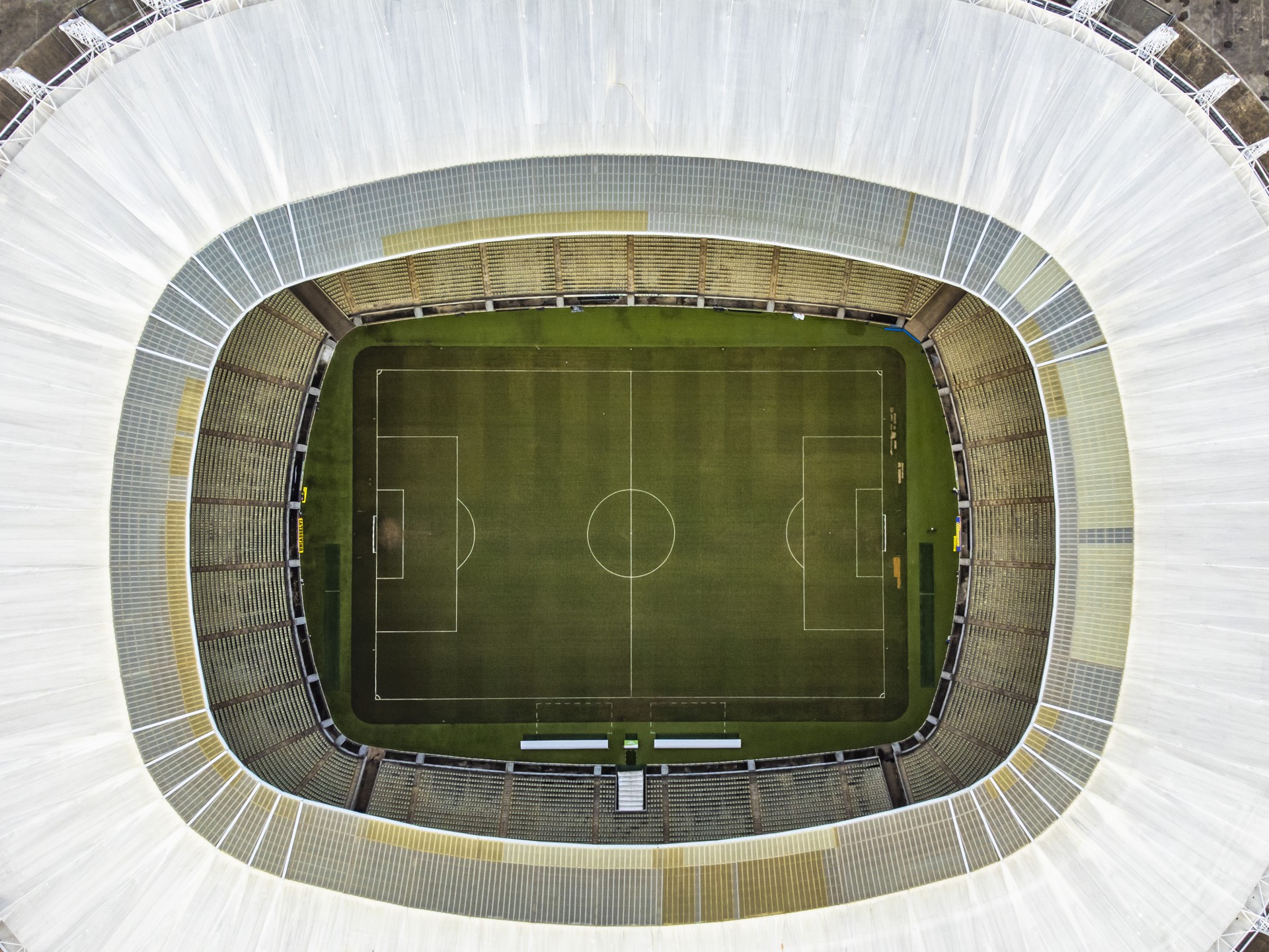 FORTALEZA CE, BRASIL, 2107.22: Foto aérea Arena Castelão - Estado do Gramado do Arena Castão (foto: Fco Fontenele/O POVO) (Foto: FCO FONTENELE)