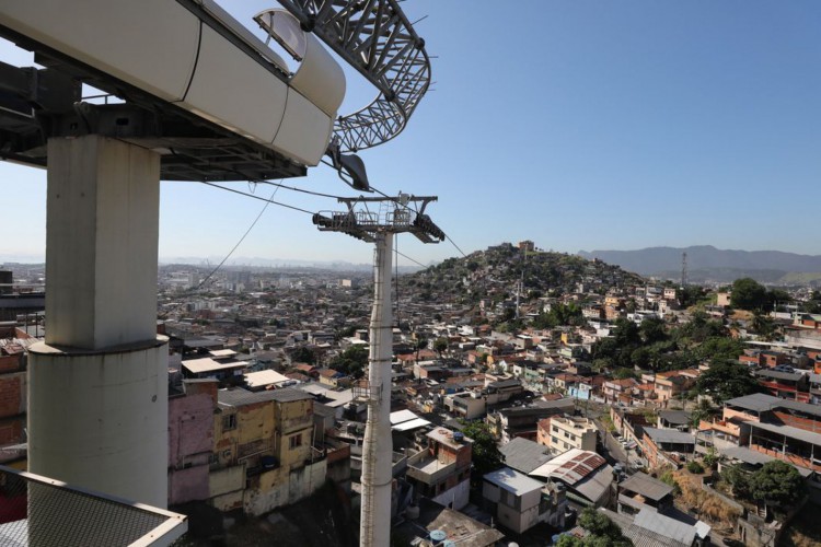 Rio de Janeiro - RJ - 18/03/2022 - O Governador Cláudio Castro da início as obras de reforma para recuperação das seis estações do Teleférico do Complexo do Alemão. 
Foto: Rafael Campos