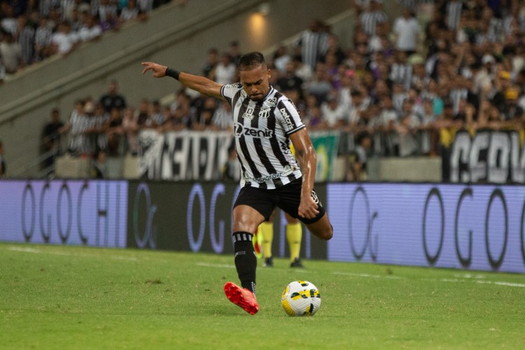 Ceará e Palmeiras se enfrentam pelo Brasileirão 2022 hoje, 30; onde assistir ao vivo e horário do jogo