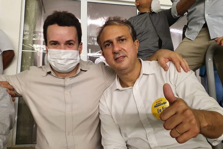 Prefeito de Barbalha, Dr. Guilherme (PDT) com o ex-governador Camilo Santana (PT)