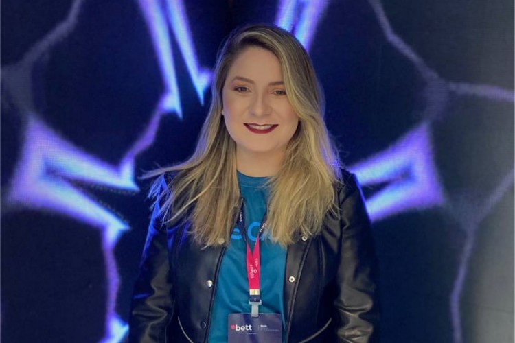 Lívia Schramm é head de marketing da kedu