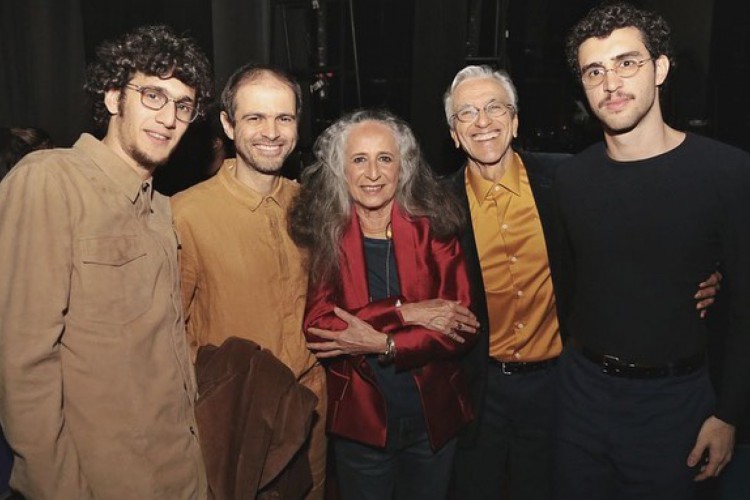 Caetano Veloso comemora 80 anos com show ao vivo no Globoplay e no Multishow