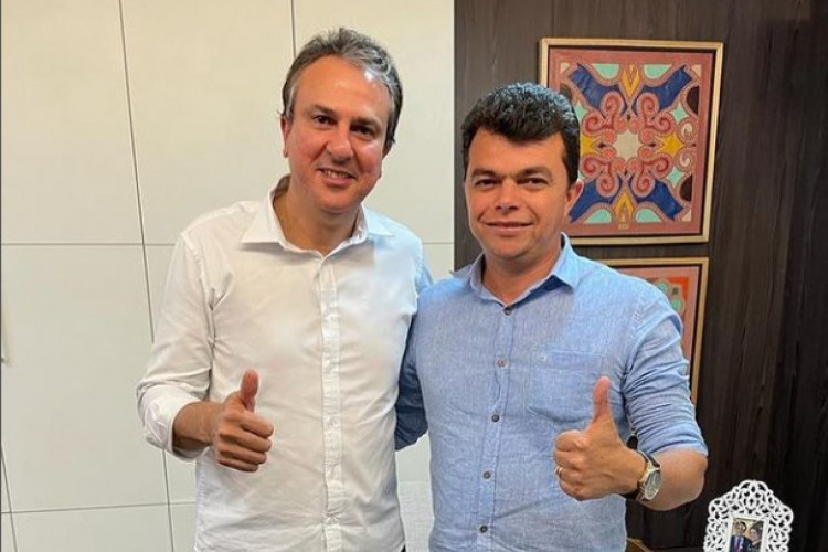 Camilo Santana (PT) e Bismarck Bezerra, prefeito de Piquet Carneiro