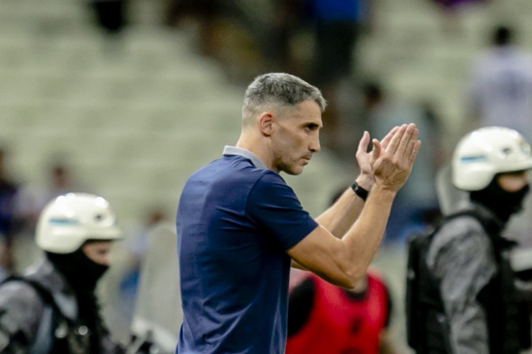 FORTALEZA, CE, BRASIL, 12-06.2022: Juan Pablo Vojvoda. Fortaleza x Athletico Paranaense, pelo Campeonato Brasileiro Serie A, Arena Castelão. em epoca de COVID-19. (Foto:Aurelio Alves/ Jornal O POVO)