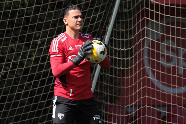 Goleiro Felipe Alves em treino do São Paulo no CT da Barra Funda