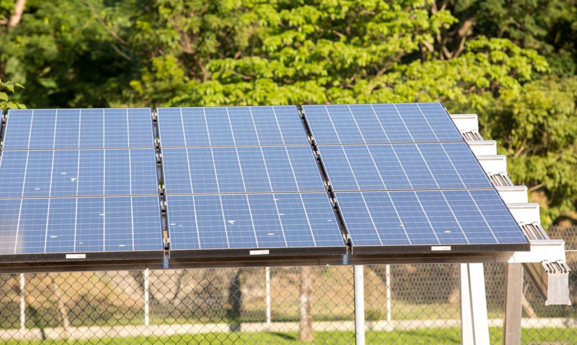 Caminhos da Reportagem deste domingo trata da energia solar no Brasil (Foto: )