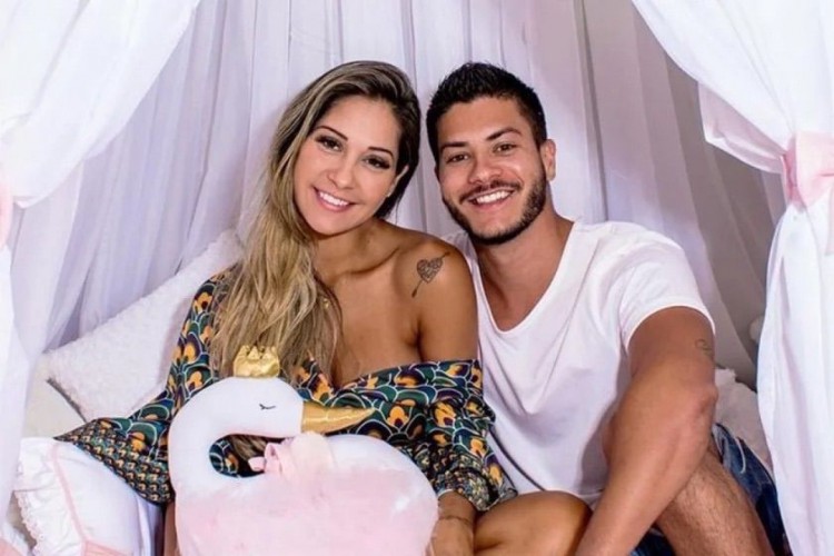 Maíra Cardi e Arthur Aguiar se casaram em 2017