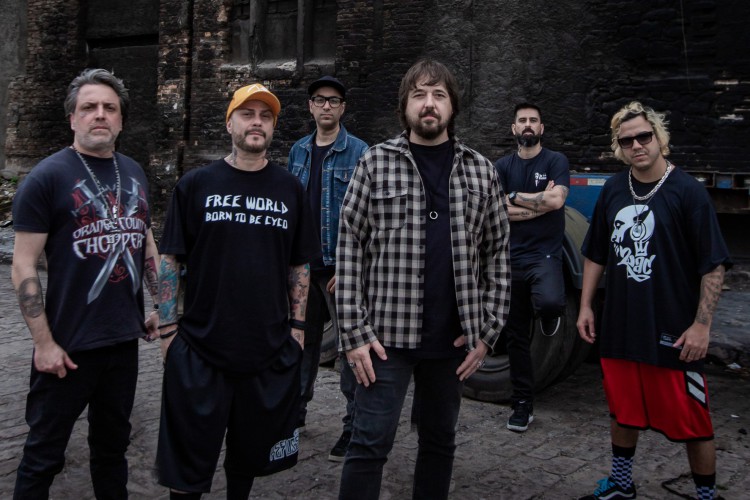  Charlie Brown Jr comemora 30 anos com turnê comemorativa 