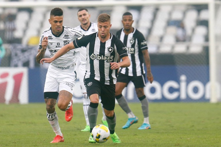 Botafogo x Ceará, no estádio Nilton Santos, em partida válida pela 21ª rodada do Brasileirão