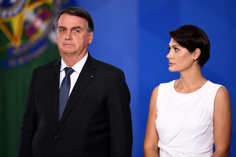 ￼Ex-presidente Jair Bolsonaro e a ex-primeira-dama Michelle Bolsonaro