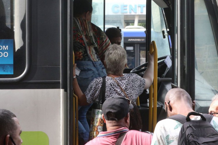 Ônibus urbano perdeu 10,8 milhões de passageiros em 2021