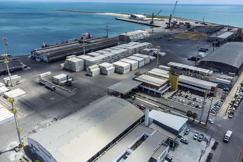 Porto do Mucuripe, administrado pela Companhia Docas do Ceará, por onde passam toneladas de cargas transportadas(Foto: FCO FONTENELE)