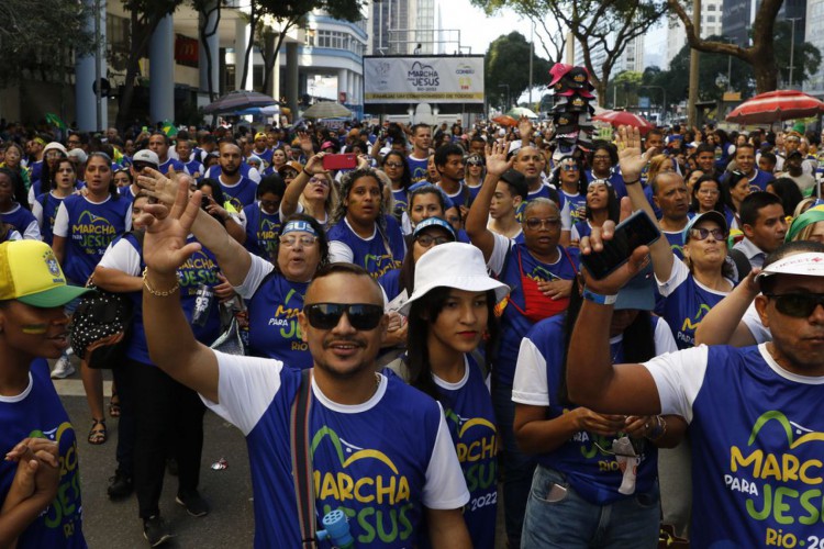 Marcha para Jesus reúne milhares no centro do Rio de Janeiro