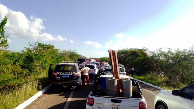 Acidente ocorreu na BR-122(foto: PRF/Reprodução )