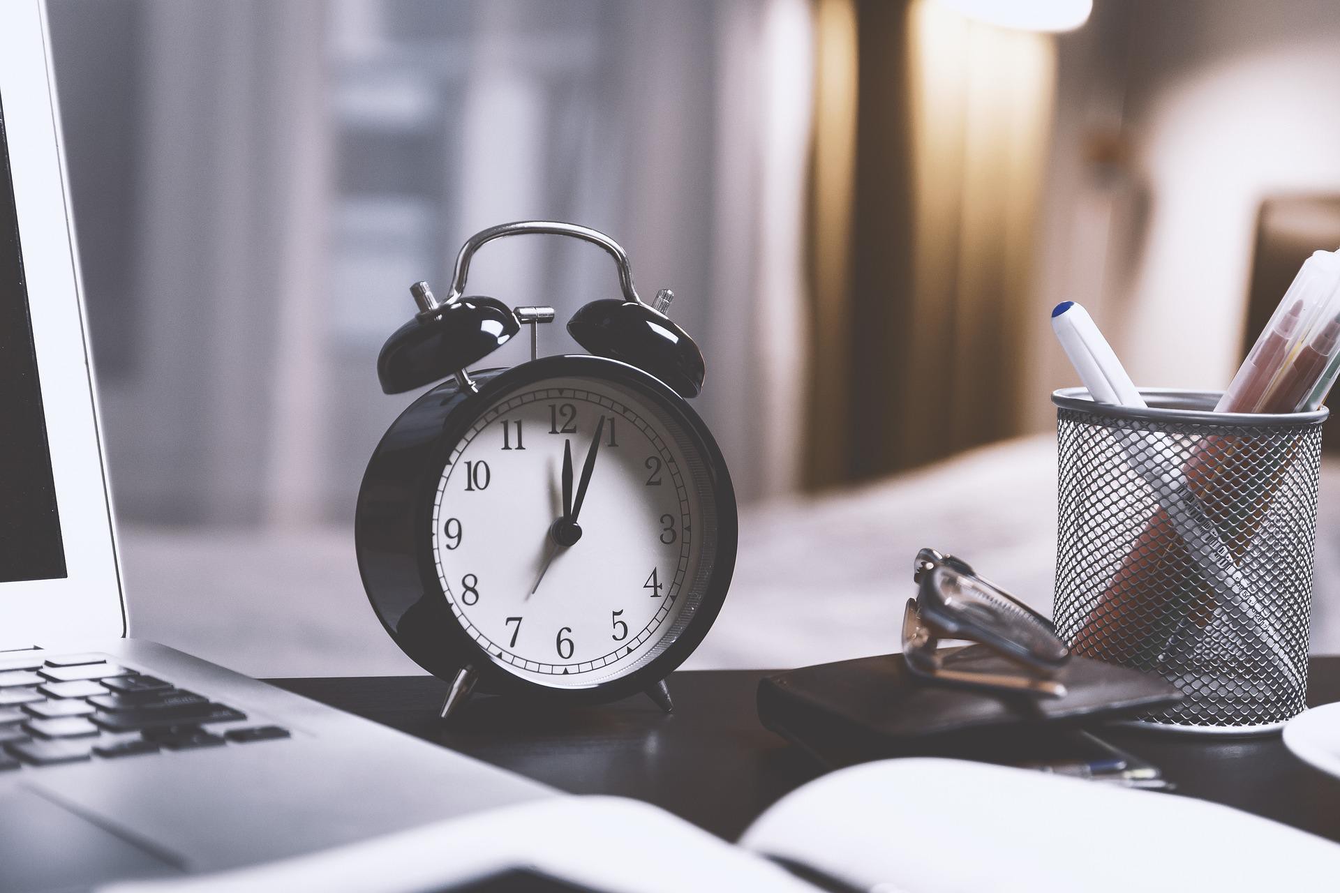 A jornada de 32 horas precisa ser planejada para ser implementada (Foto: Jan Vašek/Pixabay )