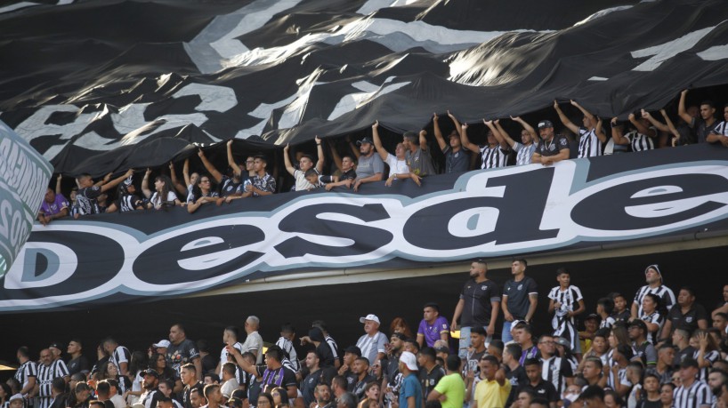 FORTALEZA CE, BRASIL, 14.08.2022: Torcida no Jogo pela série A do campeonato brasileiro, Fortaleza vs Ceará, arena Castelão.   (fotos: Fabio Lima/O POVO)