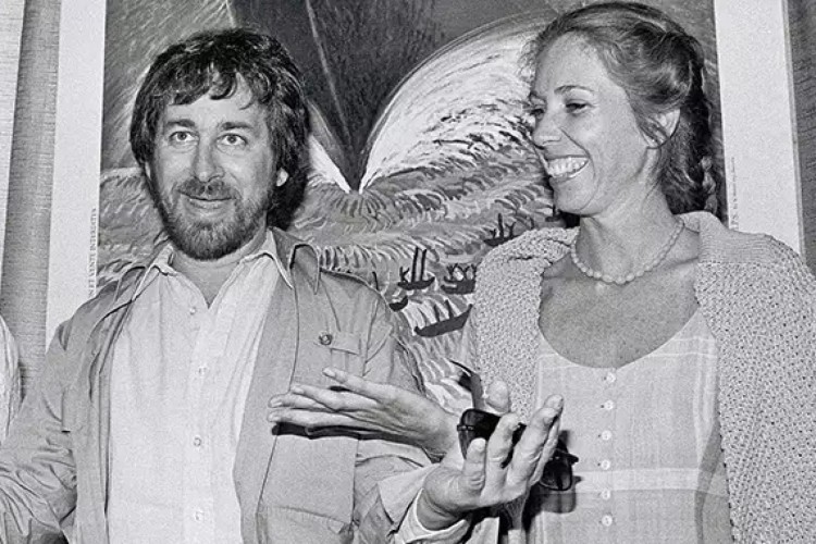 Melissa Mathison foi a roteirista de 'E.T. O Extraterrestre' e se inspirou na história da infância de Steven Spielberg