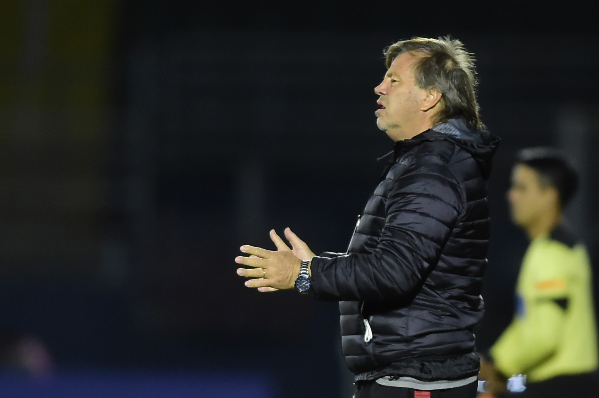 Técnico Ricardo Zielinski no jogo RB Bragantino x Estudiantes, no Nabi Abi Chedid, pela Copa Libertadores 2022 (Foto: Staff Images / CONMEBOL)