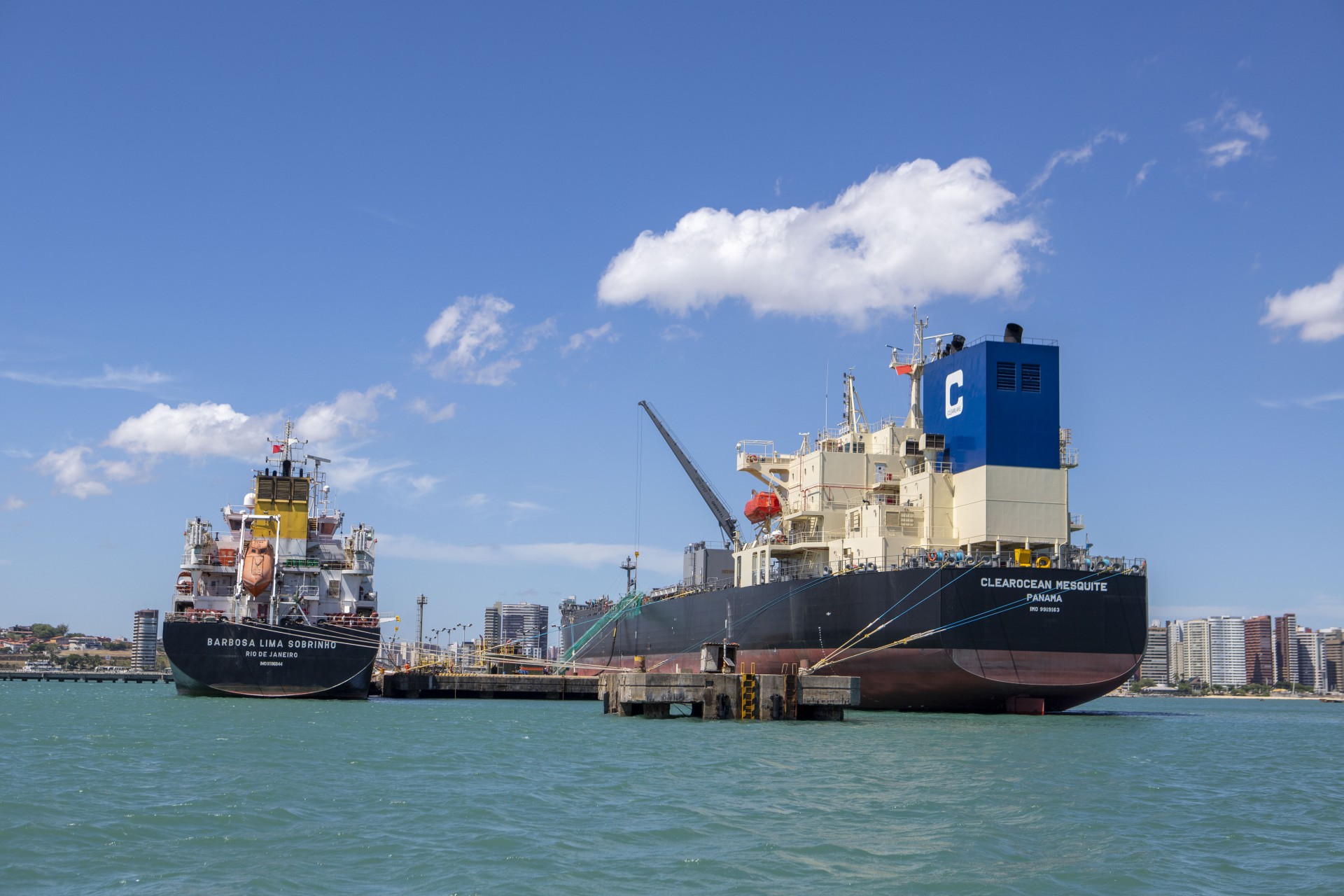 ￼O alfandegamento do Porto de Fortaleza estaria ameaçado (Foto: FCO FONTENELE)