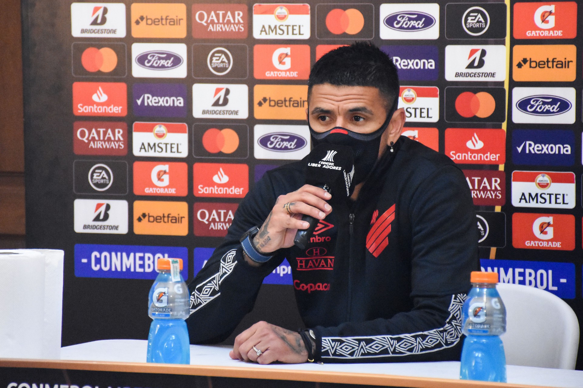 Lucho González assume o comando alvinegro (Foto: Staff Images / CONMEBOL)