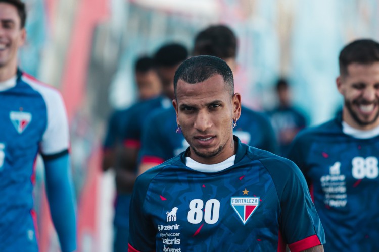 Meia Otero em treino do Fortaleza no Centro de Excelência Alcides Santos, no Pici