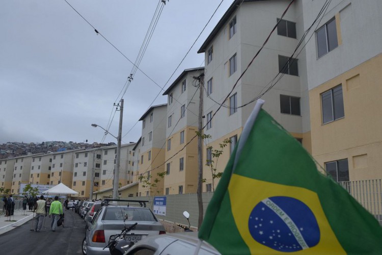 Presidenta Dilma Rousseff entrega de chaves e inaugura os conjuntos residenciais Zé Keti e Ismael Silva, do Minha Casa Minha Vida, no bairro do Estácio (Fernando Frazão/Agência Brasil)