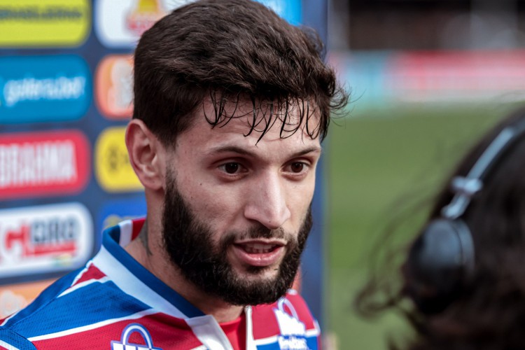 Lateral-esquerdo Juninho Capixaba no jogo São Paulo x Fortaleza, no Morumbi, pelo Campeonato Brasileiro Série A