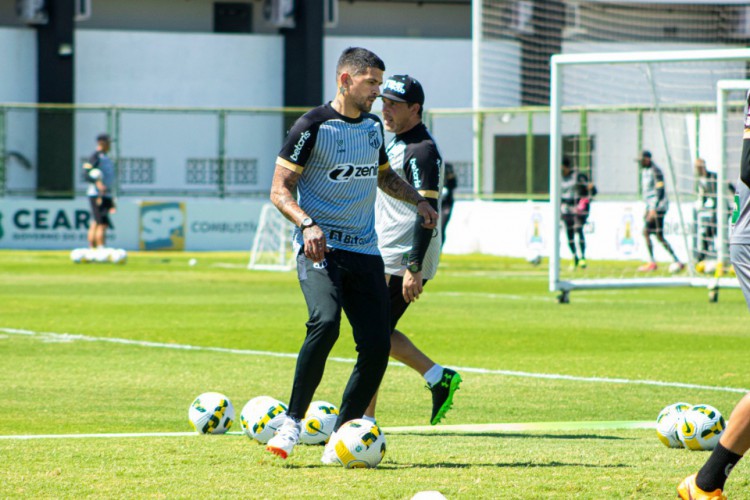 Lucho González comanda primeiro treino no Ceará