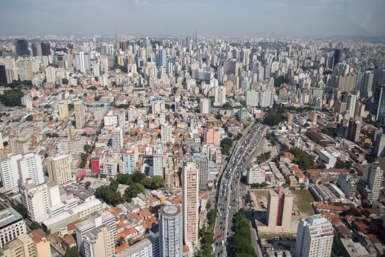 Vista aérea da cidade de São Paulo (SP); veja calendário de feriados do mês de novembro de 2022