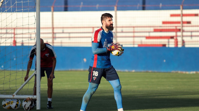 Fortaleza, Brazil. 01st Feb, 2023. CE - Fortaleza - 01/02/2023 - CEARENSE  2023, FORTALEZA X ATLETICO CE - Fernando Miguel goalkeeper of Fortaleza  during a match against Atletico-CE at the Presidente Vargas