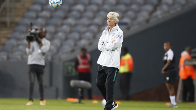 Técnica Pia Sundhage no amistoso África do Sul x Brasil, em Johanesburgo