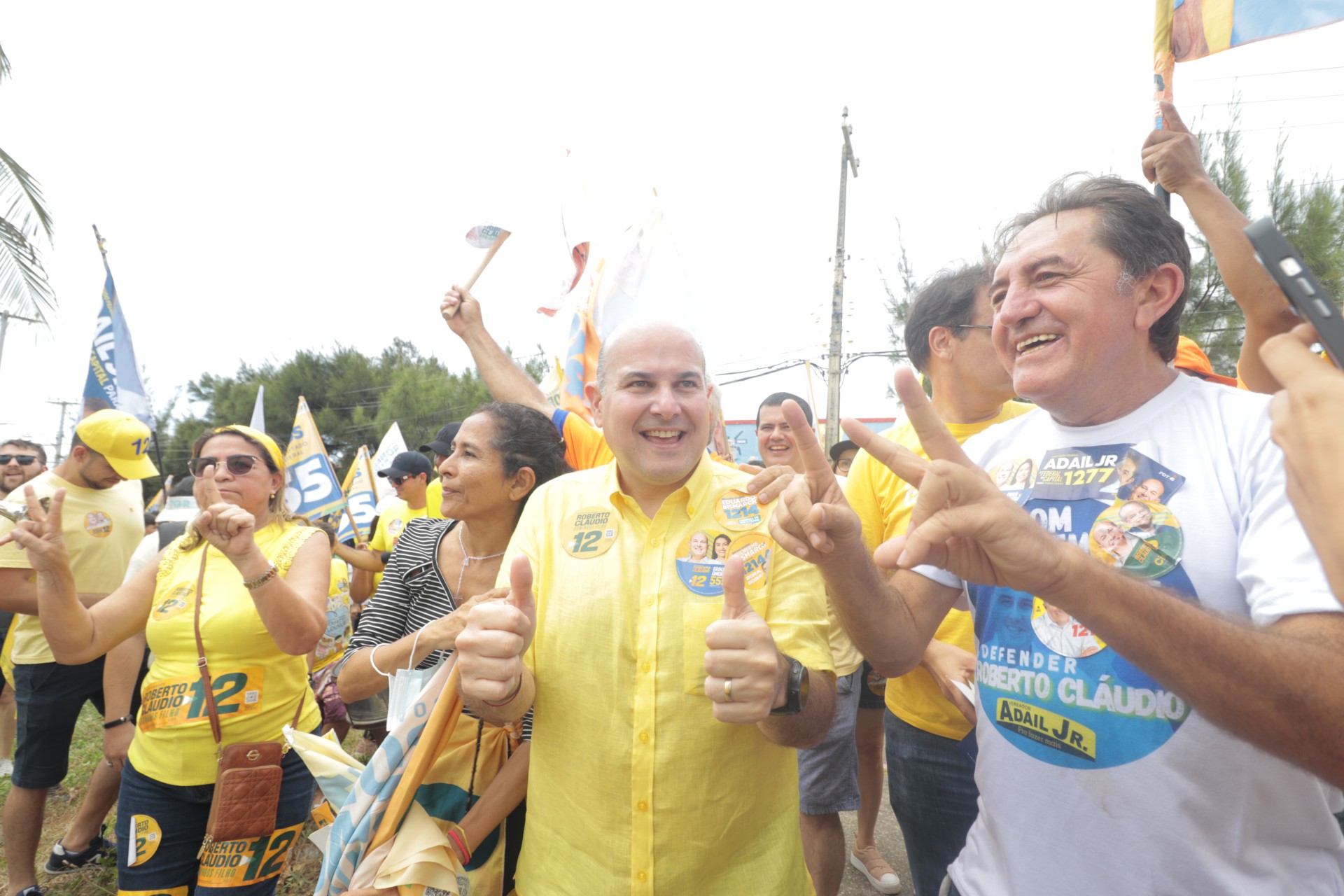 ￼Roberto Cláudio ao lado do vereador Adail Júnior (Foto: FERNANDA BARROS)