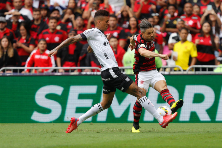 Richard teve boa atuação pelo Ceará contra o Flamengo, no Maracanã