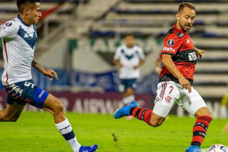 Flamengo e Vélez se enfrentam pela Copa Libertadores 2022 hoje, 7; onde assistir ao vivo aos jogos do dia e horário do jogo.