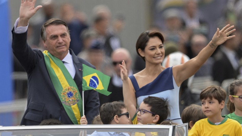 Filha de Bolsonaro vai à Brasília pela primeira vez para diplomação -  Prisma - R7 R7 Planalto