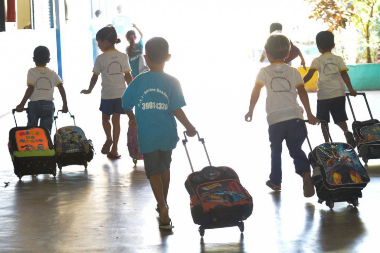 Crianças do Centro de Educação Infantil do Núcleo Bandeirante.