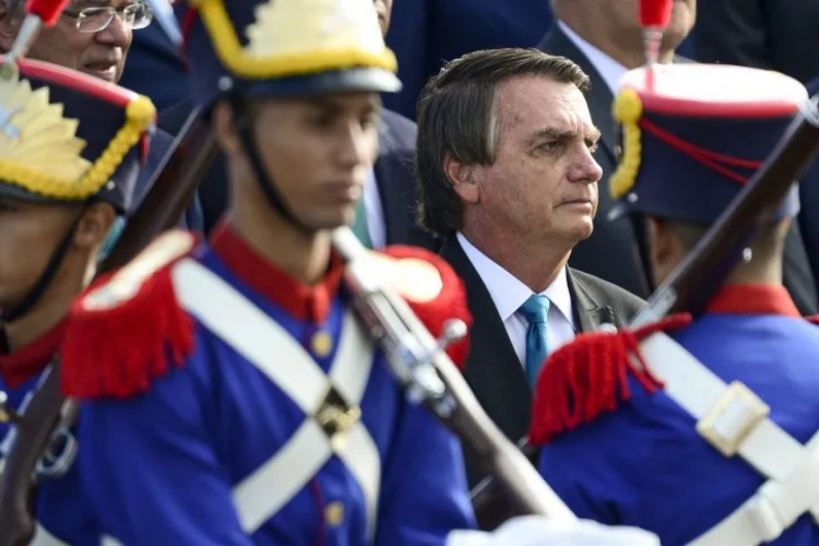 Bolsonaro irá comparecer ao velório da monarca da Inglaterra no dia 19 de setembro