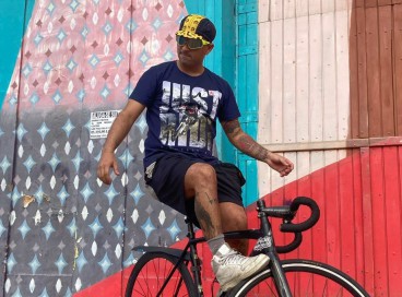 Vannuccy Neves, 33, anda de bicicleta nas horas de lazer e para se locomover em Fortaleza  