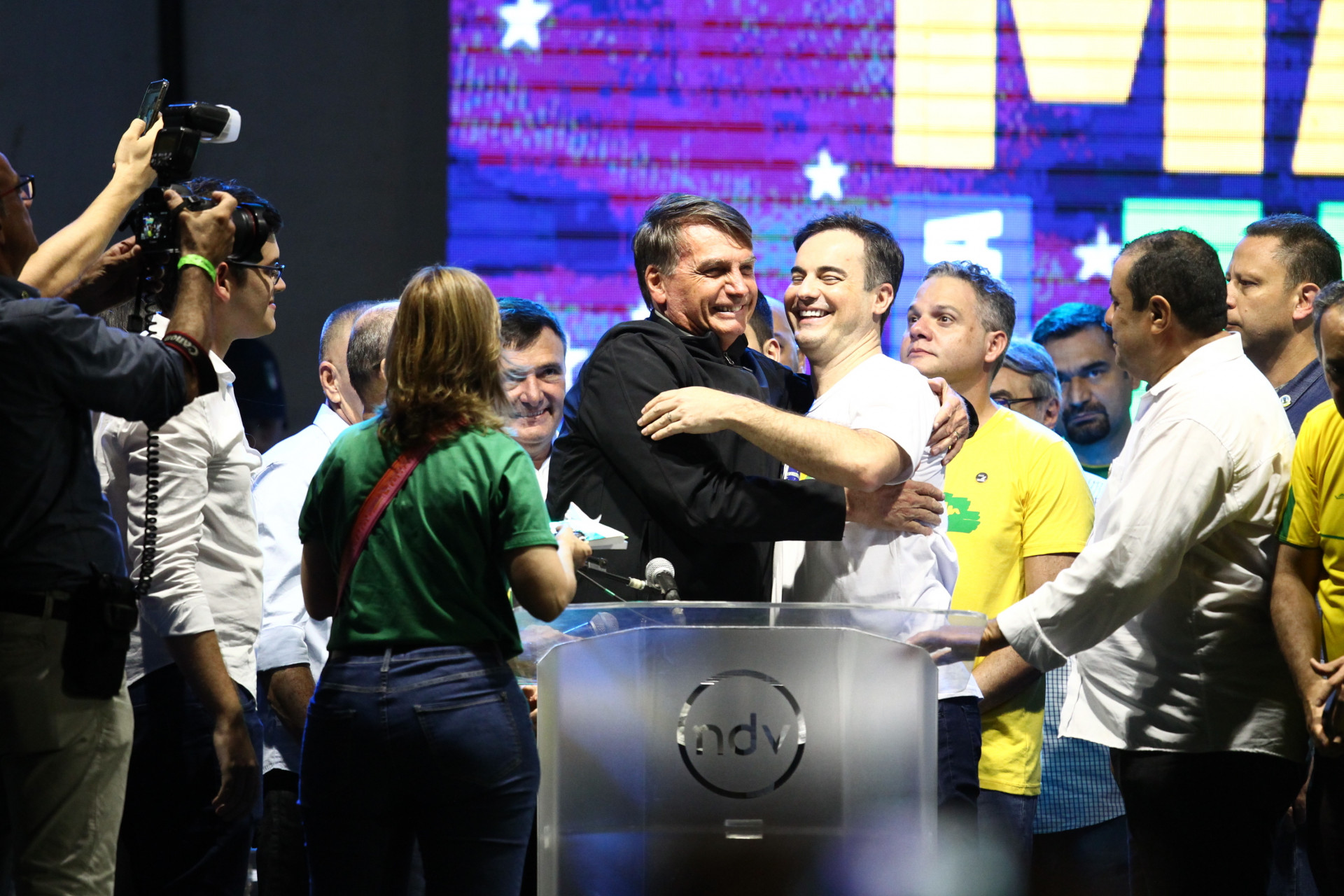 FORTALEZA CE, BRASIL, 16.07.2022:  Bolsonaro junto com Capitão Wagner no evento Marcha para Jesus, na praia de iracema. Bolsonaro em Fortaleza.   (fotos: Fabio Lima/O POVO) (Foto: FÁBIO LIMA)