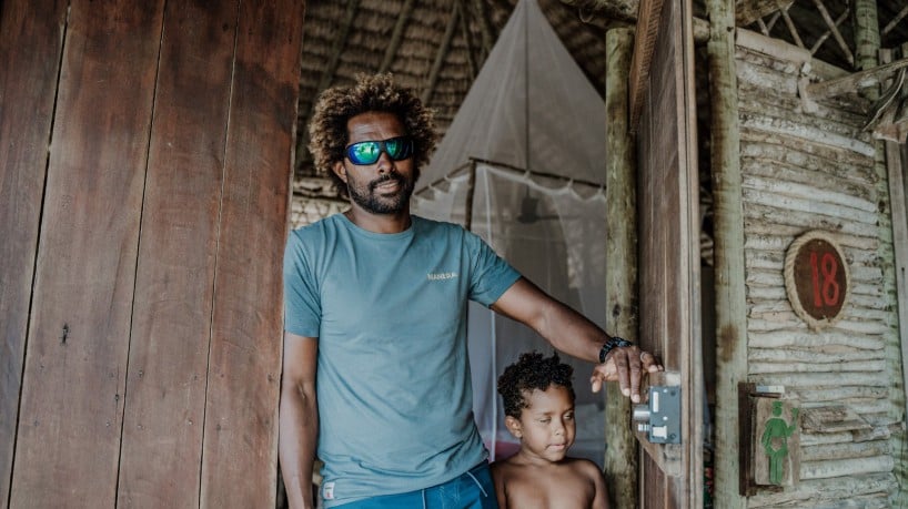 Mitu Monteiro, kite surfista de Cabo Verde, multicampeão, é frequentador assíduo do litoral cearense