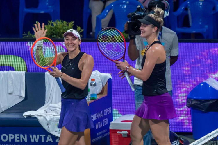 Luisa Stefani se classifica à final de duplas de WTA 250 na Índia