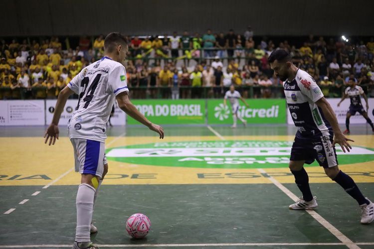 Jijoca e Pato decidiram a final da Copa do Brasil de futsal no ginásio Josino Bernardino, em Cruz/CE