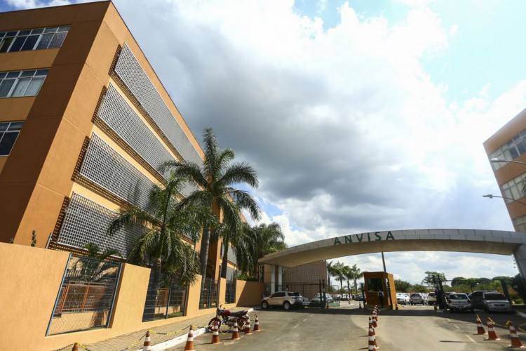 Fachada do edifício sede da Agência Nacional de Vigilância Sanitária (Anvisa).