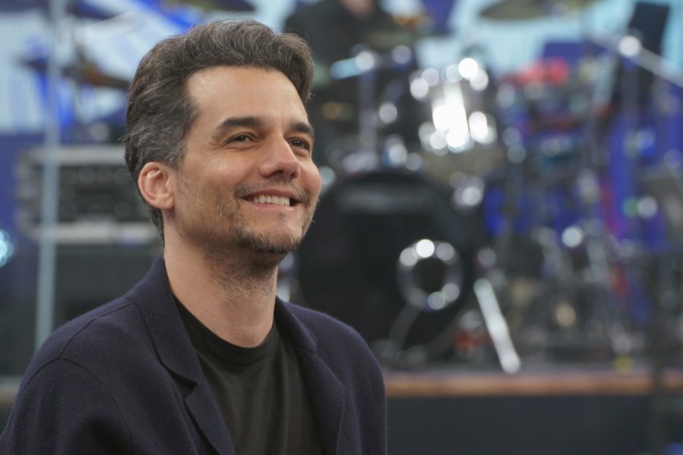 Wagner Moura estará no elenco da série 'Sr. e Sra. Smith'